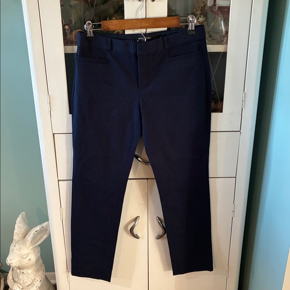 Banana Republic Sloan as 4 Navy Blue Pants like new!